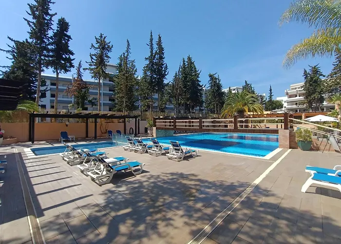 Blue & Yellow Penthouse With Terrace At Balaia Mar